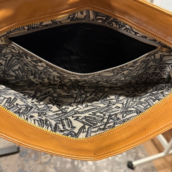 Caramel Tan Vintage Leather Purse Clutch - Picture 8 of 9